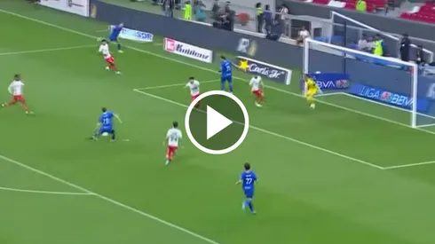 José Paradela adelantó a Cruz Azul ante Necaxa.