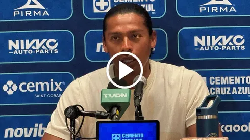 Primera conferencia de Huiqui como DT principal.