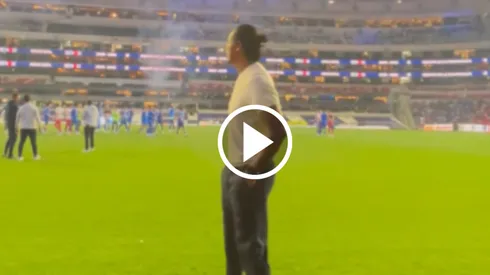 El entrenador de Cruz Azul no pudo ocultar su emoción en pleno terreno y dejó una imagen que quedará grabada en el recuerdo.