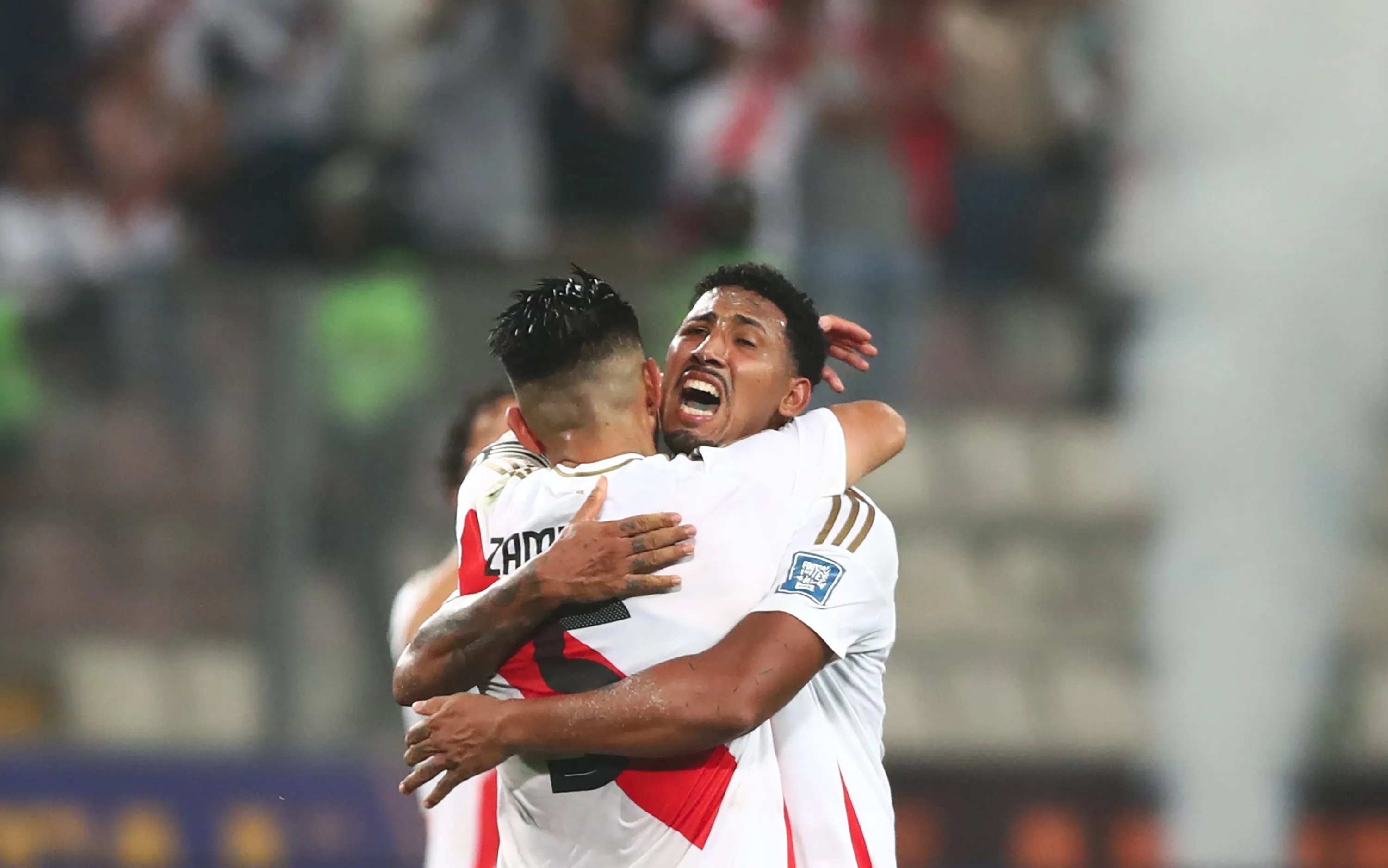 Jesús Castillo, en festejo con la playera de la Selección de Perú. (Getty Images)