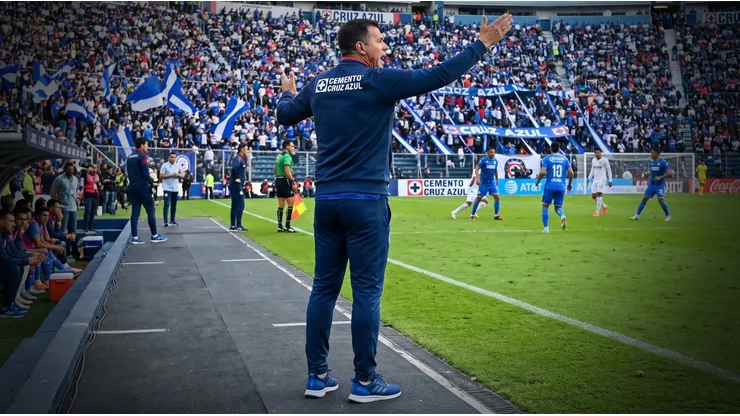 Cruz Azul ya busca a su nuevo DT para el Apertura 2026.