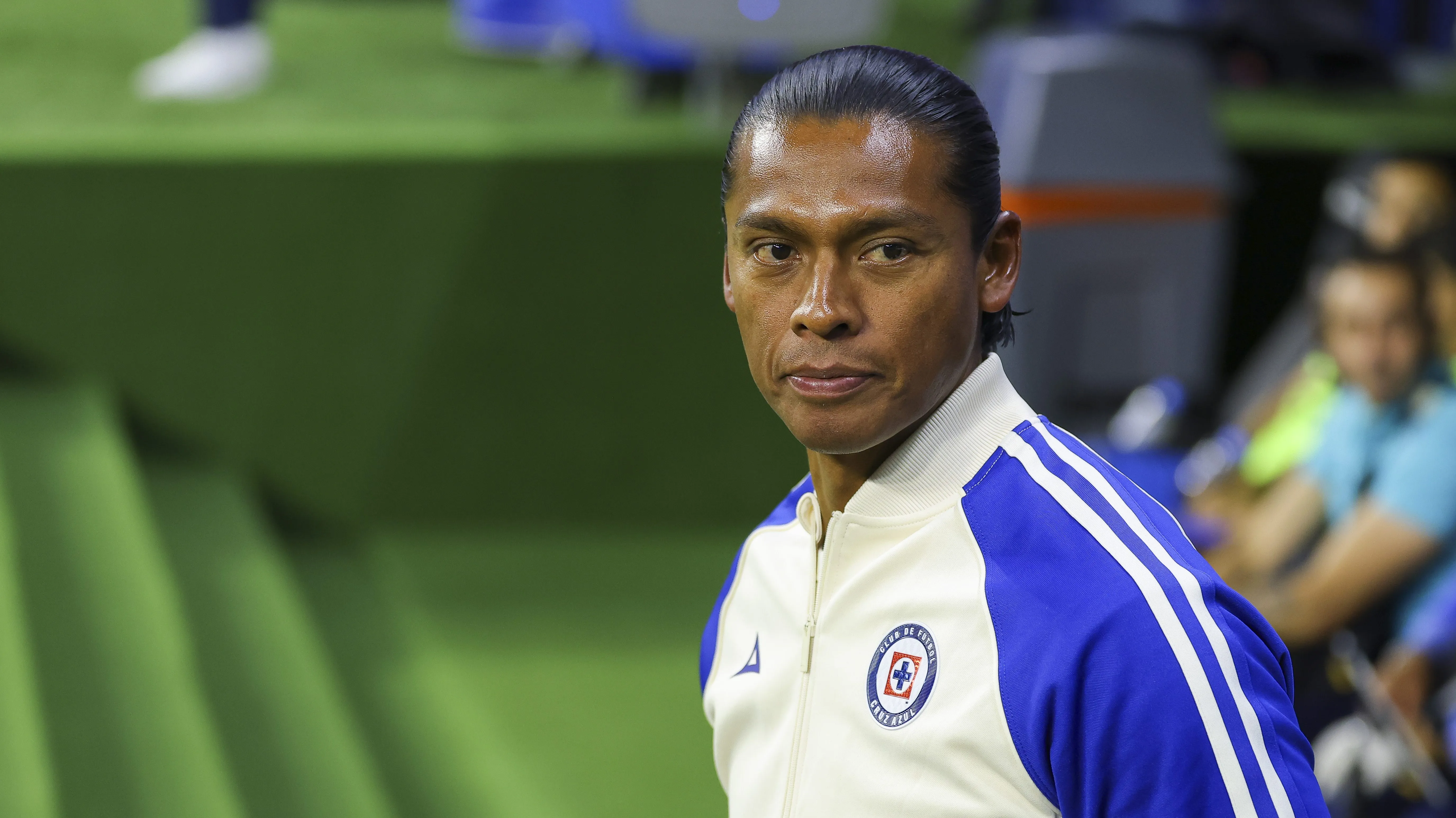 Joel Huiqui comenzó su gestión interina en Cruz Azul con goleada incluida.