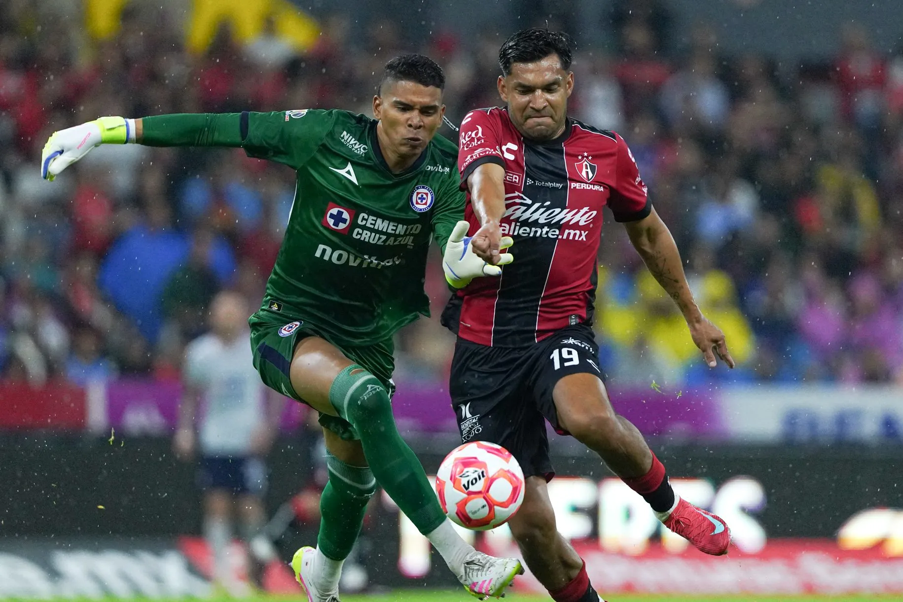 Rodrigo Aguirre le anotará a Cruz Azul, según la IA. (Imago 7)