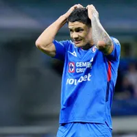 Filtran el sueldo del Toro Fernández mientras define su futuro en Cruz Azul