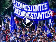 El espectacular recibimiento de la afición para Cruz Azul en Guadalajara