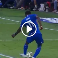 Christian Ebere marcó su primer gol en Liguilla con Cruz Azul
