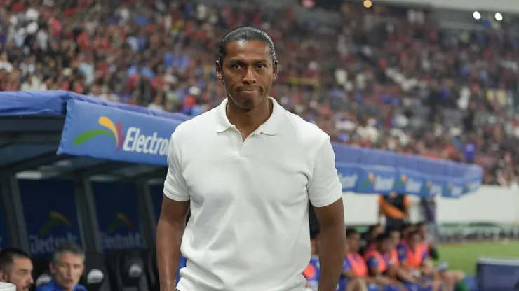 Joel Huiqui pasó por los micrófonos de la prensa tras la victoria de Cruz Azul y se acordó de la no convocatoria de Charly Rodríguez con la Selección.