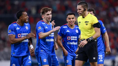 Cruz Azul se siente perjudicado por el arbitraje contra Atlas y tomó una contundente decisión que verá la luz este lunes 4 de mayo.
