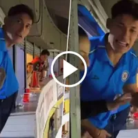 Jesús Orozco Chiquete pierde la cabeza contra un fanático del Atlas