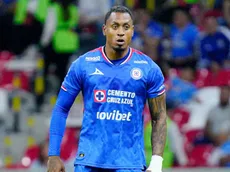 Willer Ditta le regaló su playera a un aficionado de Cruz Azul y es viral