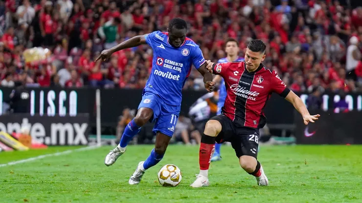 Christian Ebere se ganó el aplauso de toda la afición de Cruz Azul.
