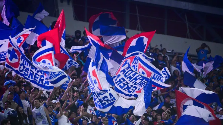 La afición de Cruz Azul está respondiendo como se esperaba para el duelo más importante en lo que va de temporada.