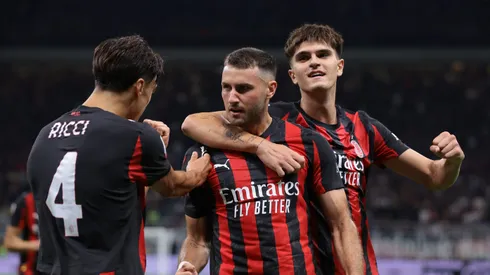 Santi Giménez volvería a ser titular en el AC Milan en la recta final de la temporada.