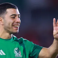 La particular cábala de Erik Lira que llama la atención