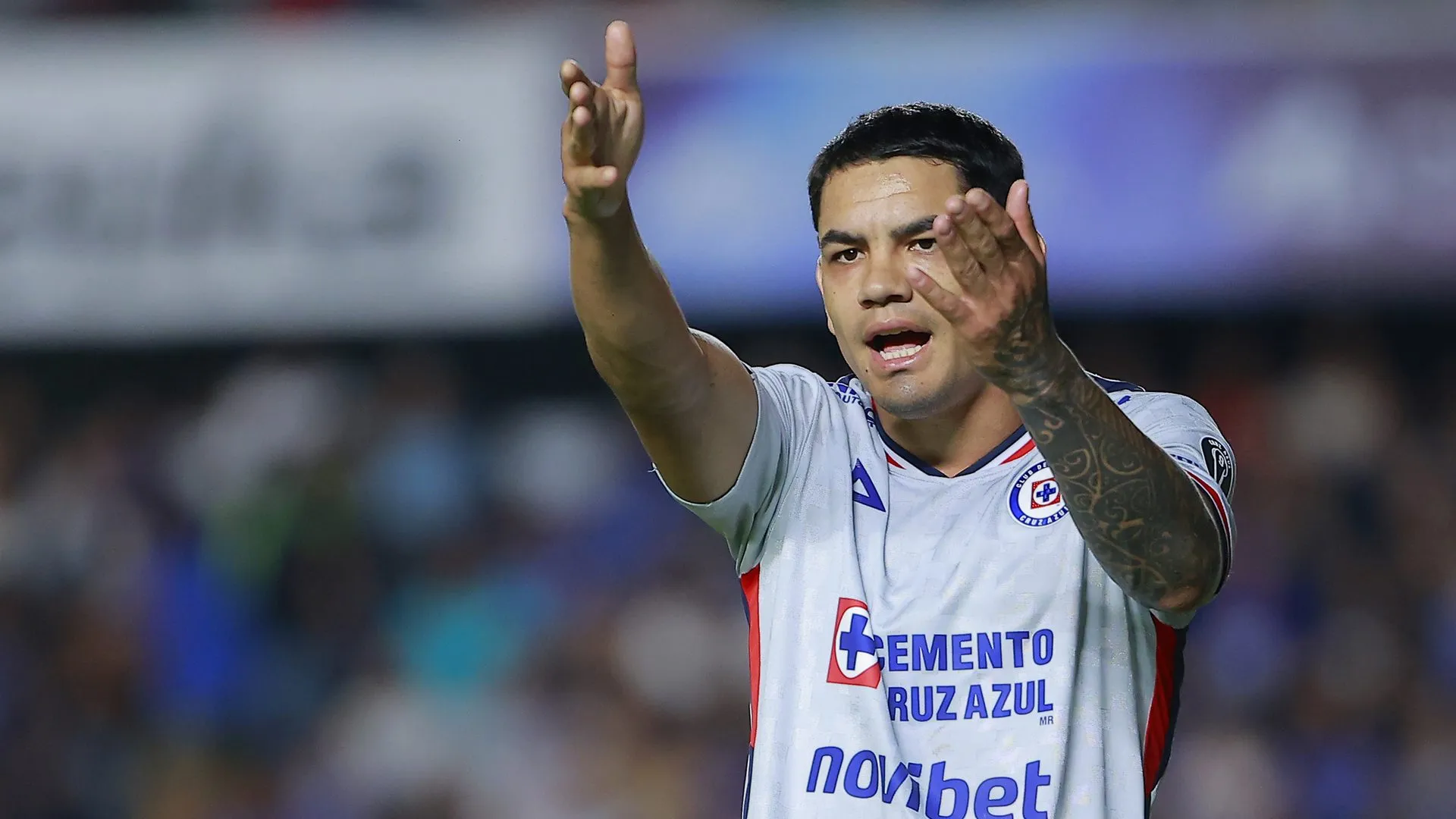 Gabriel Fernández aún no renueva en Cruz Azul y su futuro genera inquietud en La Noria (JAMMEDIA)