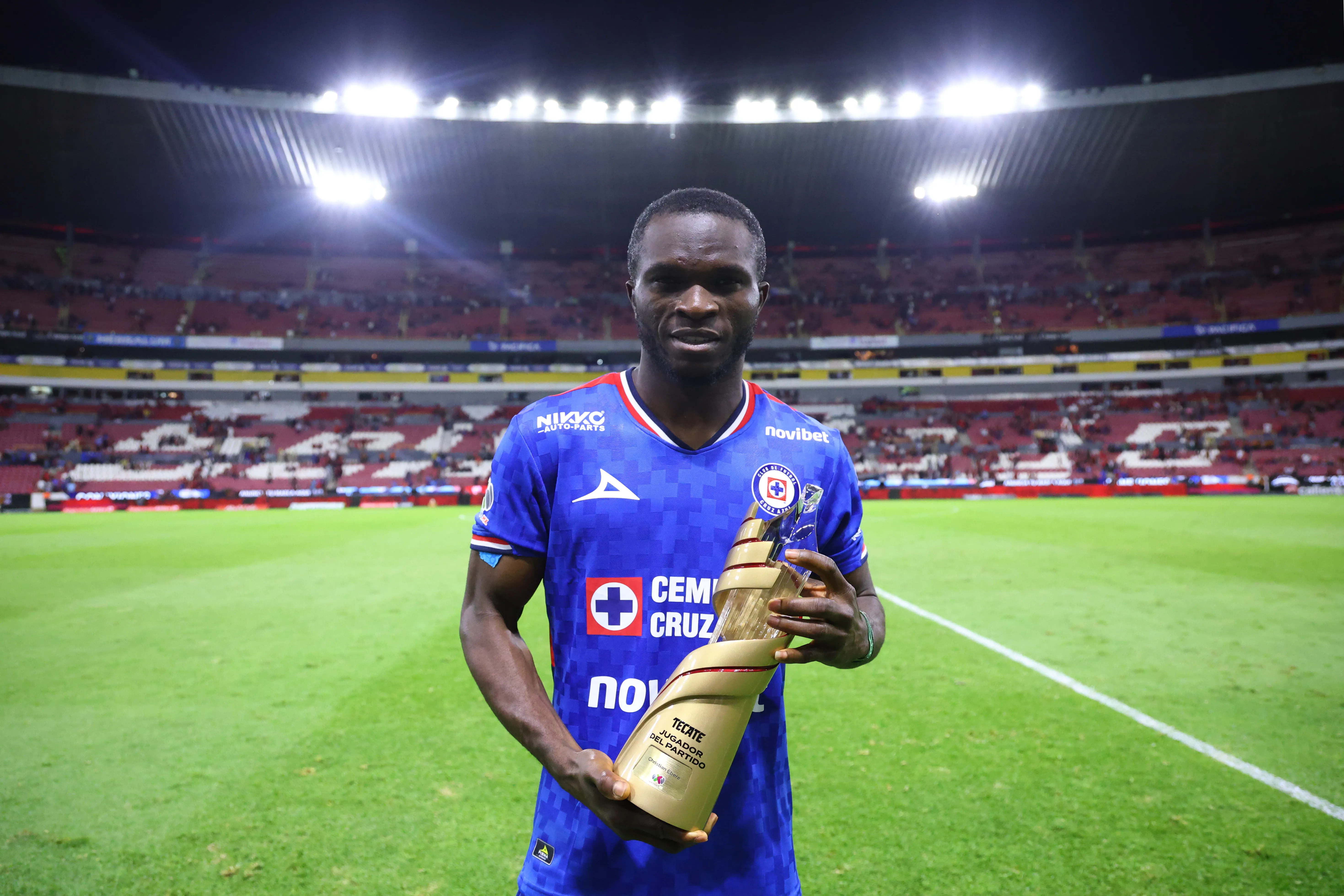 La mentalidad de Christian Ebere que enamora a todos en Cruz Azul (Imago 7)