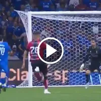 El golazo de José Paradela con lujo incluido ante Atlas