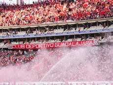Feo gesto de la afición de Chivas a horas de jugar contra Cruz Azul