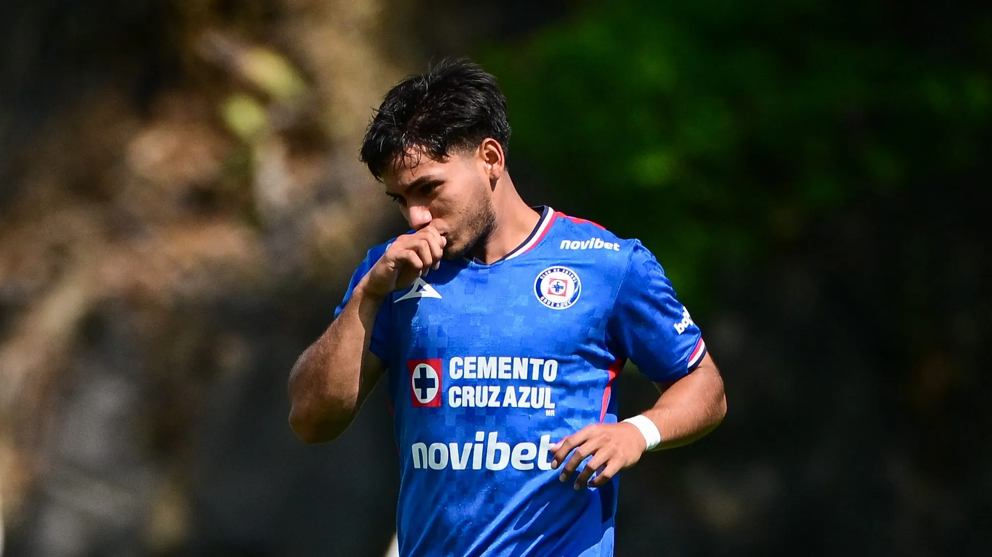 Iván Silva tuvo sus primeros minutos con Cruz Azul en las semifinales de Liguilla.