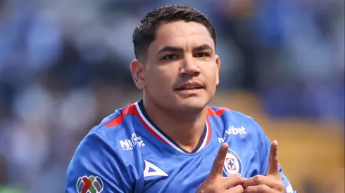 Gabriel Fernández y una buena para Cruz Azul.