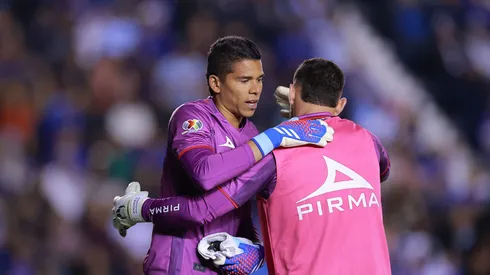 Después del error de Kevin Mier ante Chivas, se debate si Andrés Gudiño debe jugar el partido de vuelta de semifinales.