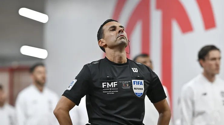 César Ramos será quien imparta justicia en un juego cargado de tensión por las polémicas arbitrales.