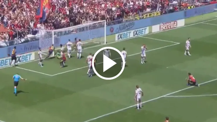 Santiago Giménez vive un cierre de temporada para el olvido y Johan Vásquez lo retrató en el último AC Milan vs. Genoa.
