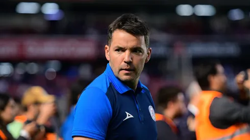 Nicolás Larcamón fue despedido de Cruz Azul tras una mala racha. Joel Huiqui en apenas dos partidos lo dejó exhibido.