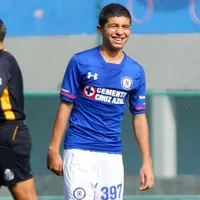 Chivas quiere a Denzell García, el canterano que Cruz Azul borró en el pasado