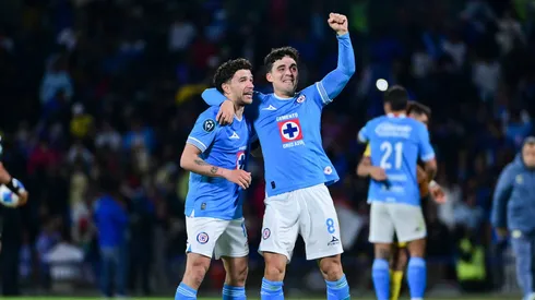 Los dos ex jugadores de Cruz Azul se acordaron del club en el que jugaron hasta recién el semestre pasado.