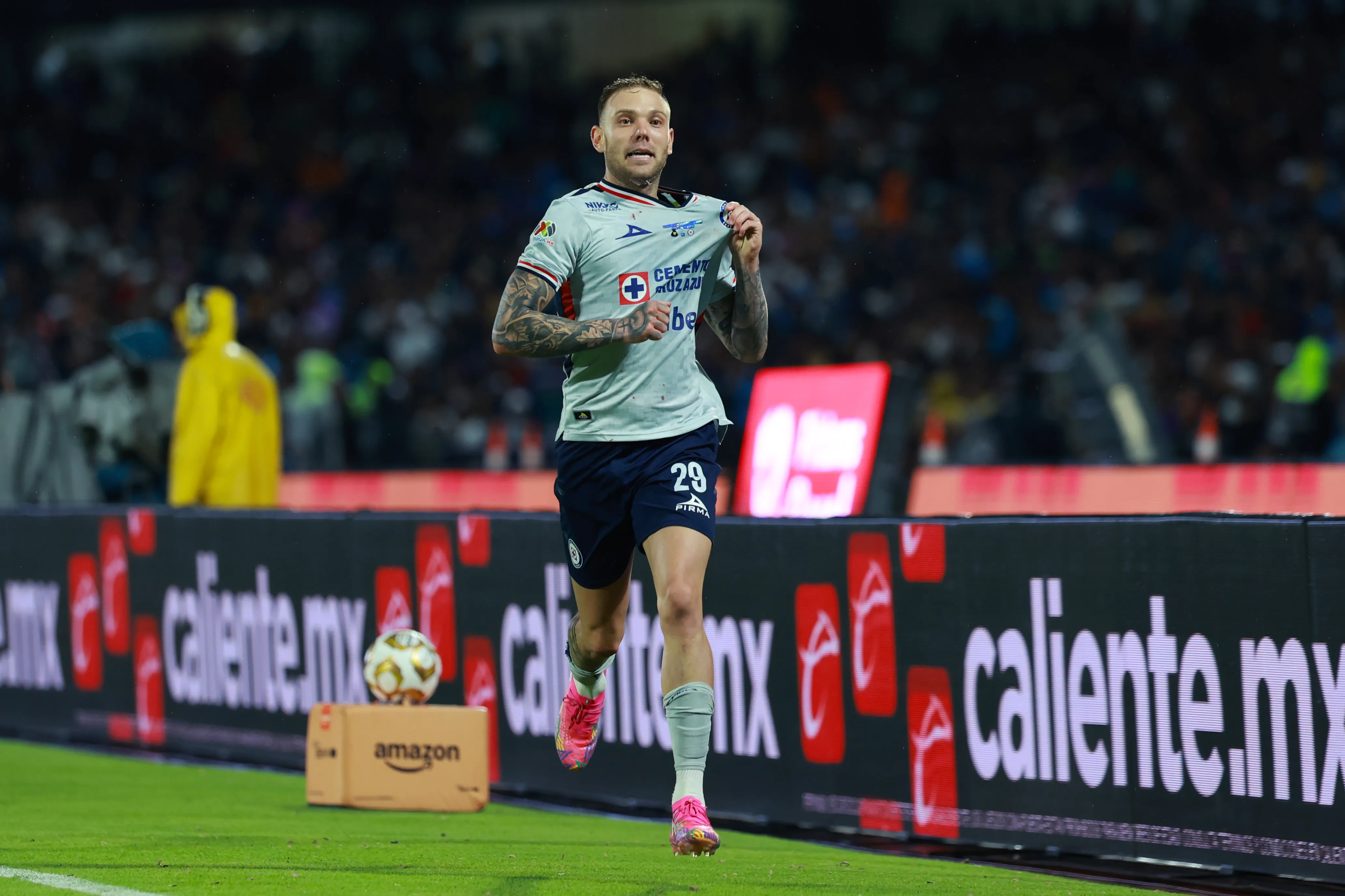 Rotondi anotó el agónico gol que le dio la Décima a Cruz Azul. (Getty Images)