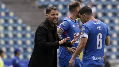 Nicolás Larcamón sigue sin hacer mención al título de Cruz Azul en el Clausura 2026.