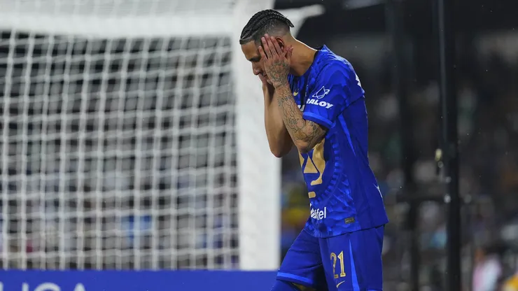 Uriel Antuna fue expulsado en la final y minutos después Rodolfo Rotondi anotaba el gol que daba el título a Cruz Azul.