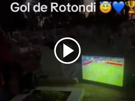 Viral en Tiktok: Llevó TV a la tumba de su hermano para ver a Cruz Azul campeón