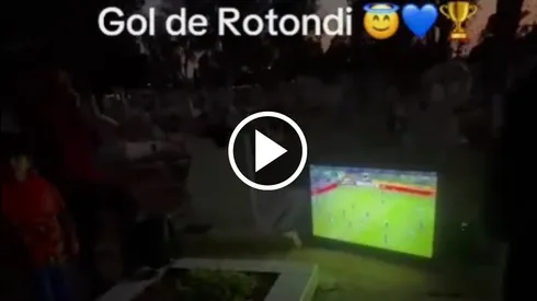 Aficionado de Cruz Azul tuvo un acto de amor con su amigo.