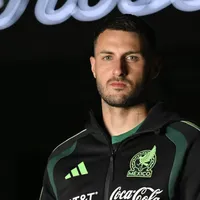 Santi Giménez felicita a Cruz Azul y responde a las críticas