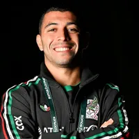 Erik Lira fue confirmado para el Mundial junto a 5 ex Cruz AzulAquí tienes la lista oficial de los 26 convocados que aparecen en imagen.jpg, ordenados por su posición en el campo: Porteros Raúl Rangel Guillermo Ochoa Carlos Acevedo Defensas Israel Reyes Jorge Sánchez César Montes Johan Vásquez Jesús Gallardo Mateo Chávez Medios Edson Álvarez Luis Romo Obed Vargas Brian Gutiérrez Orbelín Pineda Erik Lira Gilberto Mora César Huerta Álvaro Fidalgo Luis Chávez Delanteros Roberto Alvarado Alexis Vega Julián Quiñones Santiago Giménez Guillermo Martínez Armando González Raúl Jiménez