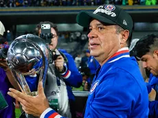 Desde Cruz Azul revelan con cuántos títulos quiere irse Víctor Velázquez:
