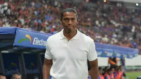 El detalle que frena a Joel Huiqui de ser anunciado como DT de Cruz Azul