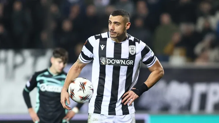 Giakoumakis debe regresar a Cruz Azul tras su paso por el PAOK.