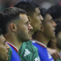 La afición explotó en redes por la suplencia de Santi Giménez