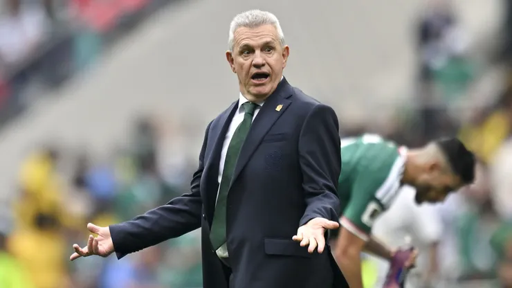 Javier Aguirre se refirió al debate entre Erik Lira y Edson Álvarez.
