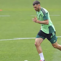 Santi Giménez rompió el silencio tras sus suplencia en el debut de México