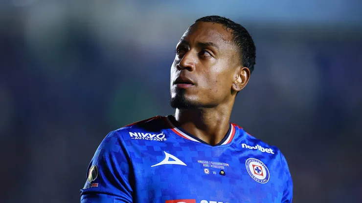 Willer Ditta podría estar en duda para el debut de Colombia. Joel Huiqui firmará esta semana su renovación con Cruz Azul.