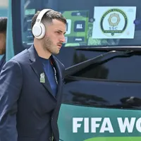 Amorin es nuevo DT del Milan y tomó una decisión con Santi Giménez