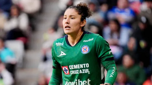 Revelan que Alejandría Godínez podría salir de Cruz Azul.
