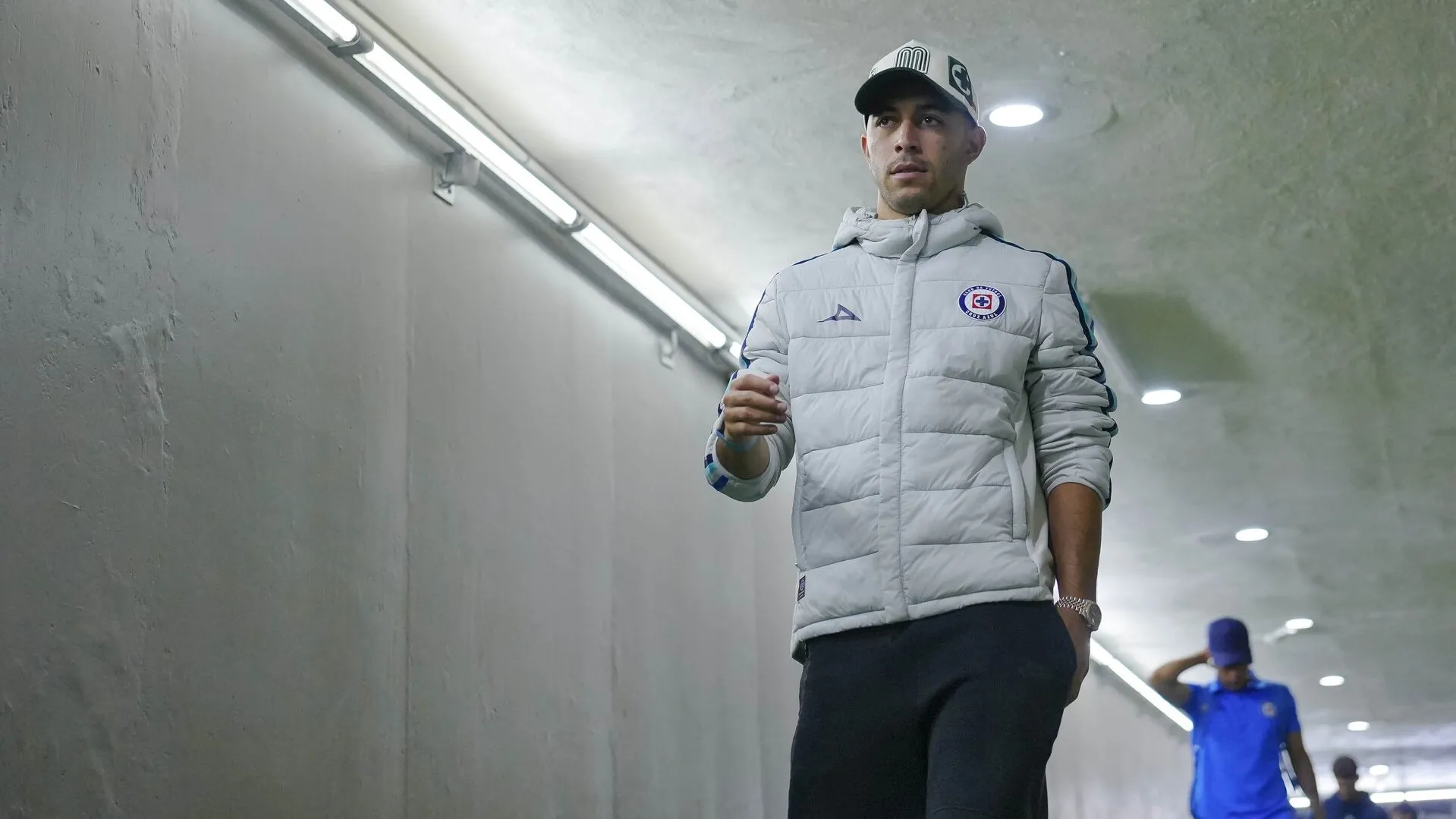 Víctor Velázquez habría prometido a Erik Lira facilitar su salida de Cruz Azul una vez que finalice el Mundial 2026. (Imago7)