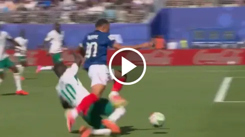 Mbappé recibió un contacto por parte de Sadio Mané que compararon al de Rodolfo Rotondi con Israel Reyes en la final del Clausura 2024.