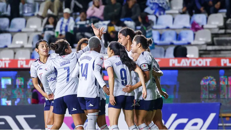 Cruz Azul Femenil busca refuerzos para disputar el Apertura 2026.