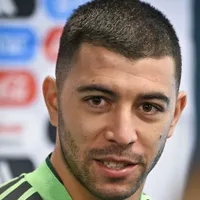 Sevilla necesita un volante y tendría en agenda a Erik Lira